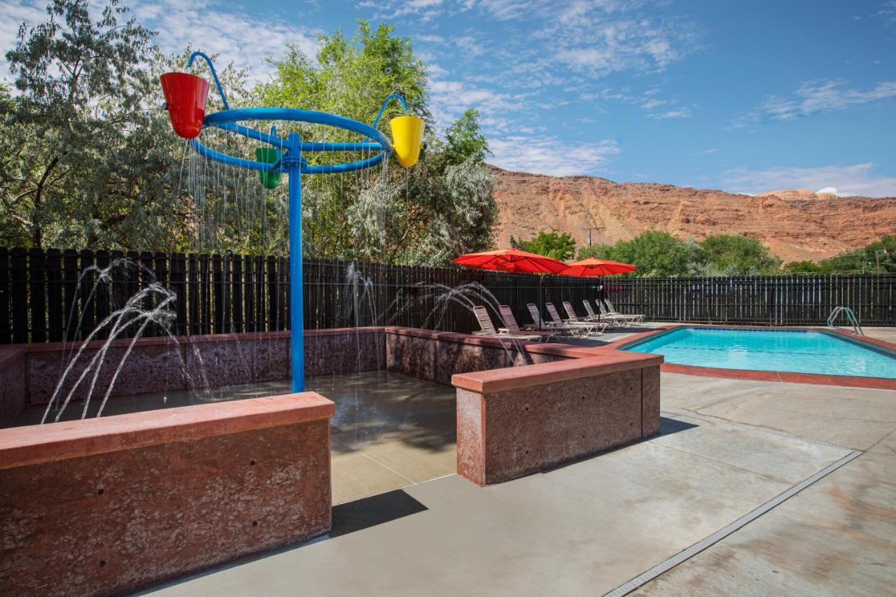 Sun Outdoors Moab Downtown Hotel Exterior photo
