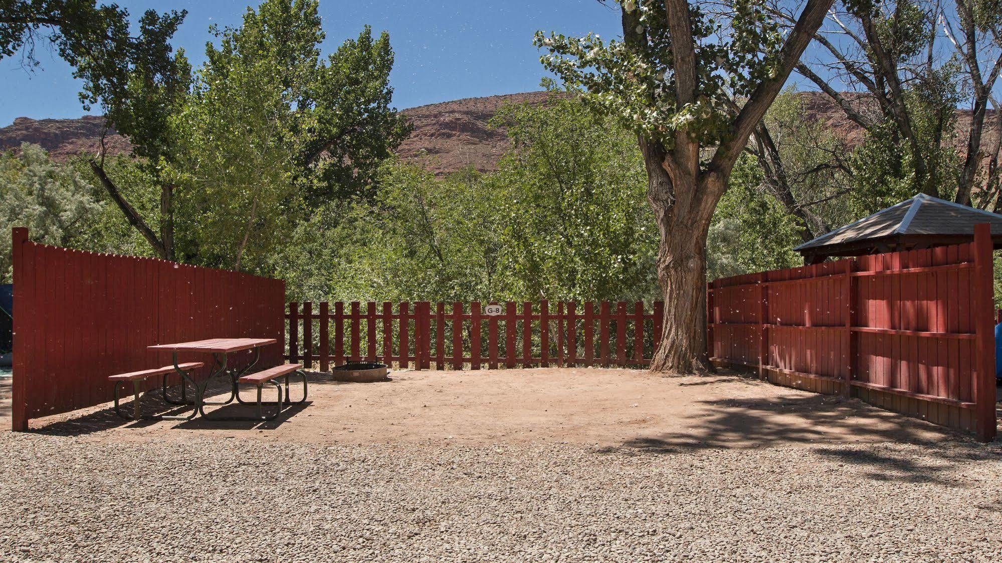 Sun Outdoors Moab Downtown Hotel Exterior photo