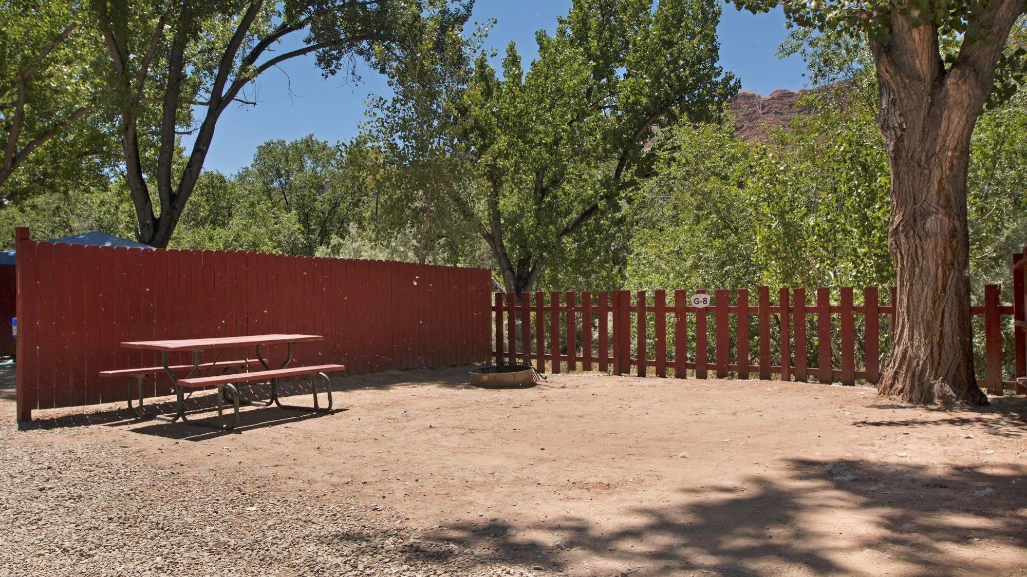 Sun Outdoors Moab Downtown Hotel Exterior photo