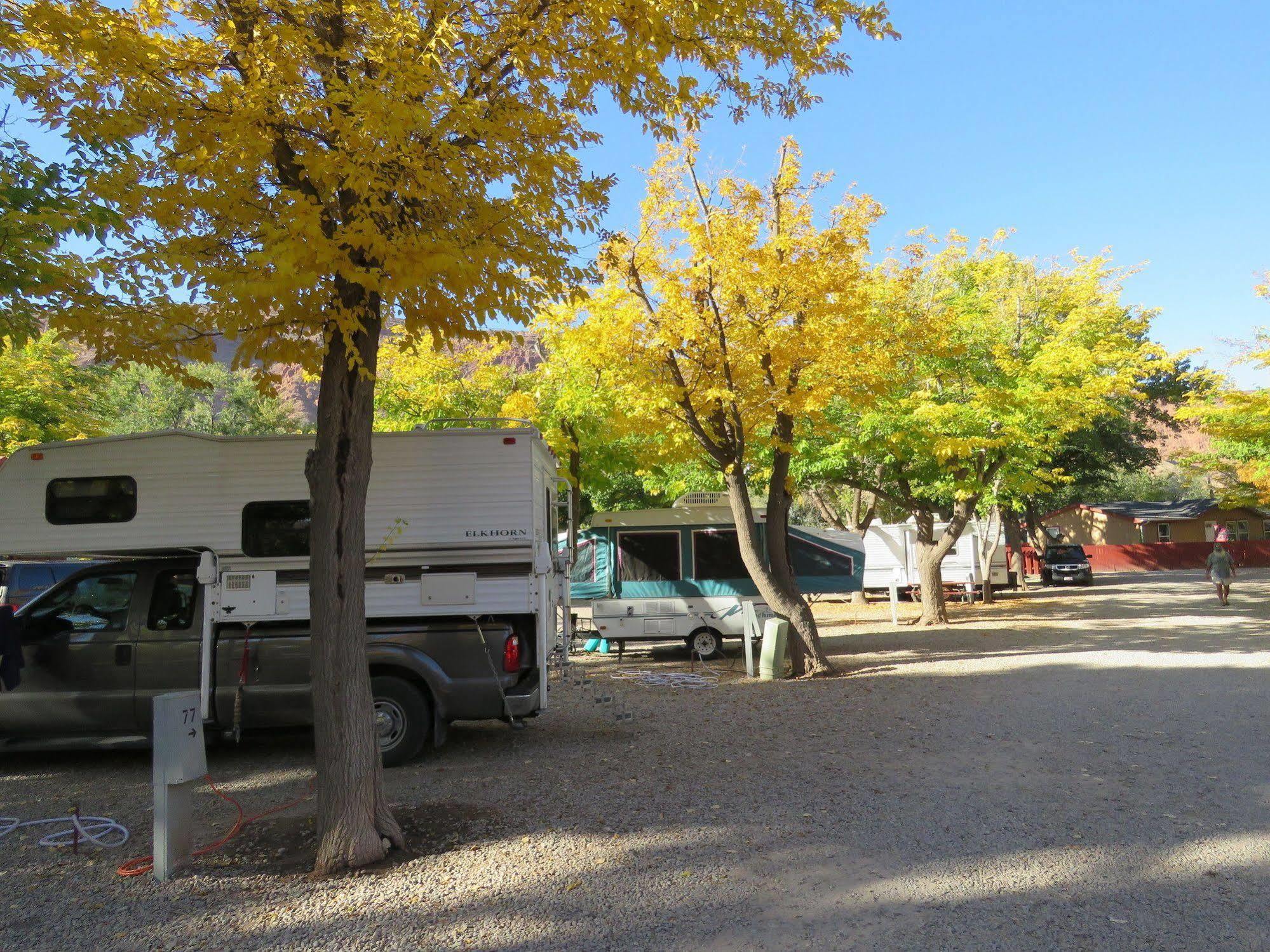 Sun Outdoors Moab Downtown Hotel Exterior photo