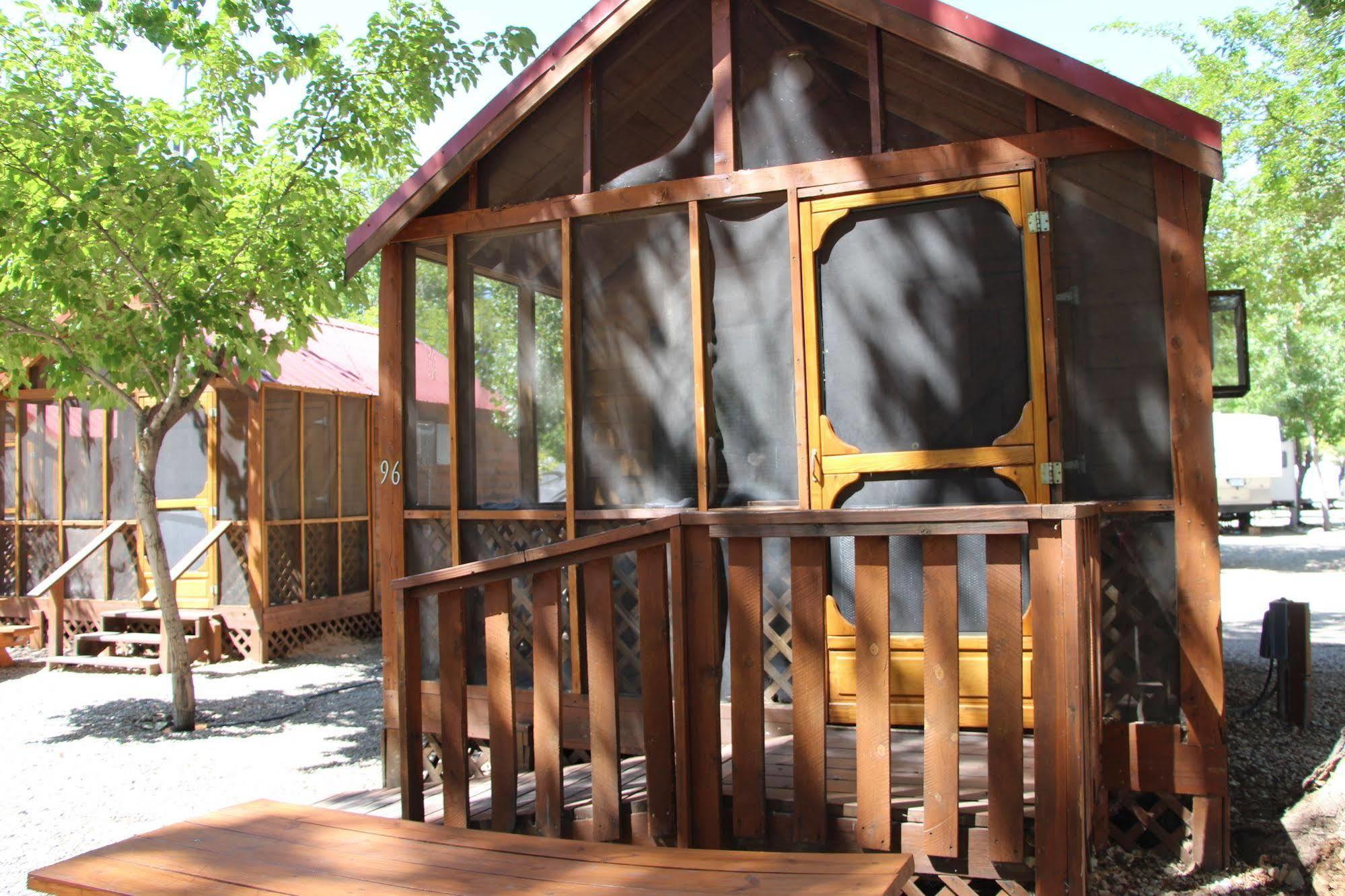 Sun Outdoors Moab Downtown Hotel Exterior photo